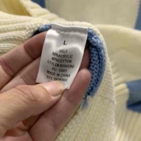 Chic Blue and Cream Floral Knit Tank Top - Picture 4 of 5